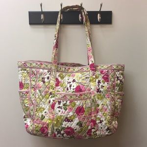 Vera Bradley “Make me Blush” Get Carried Away Tote